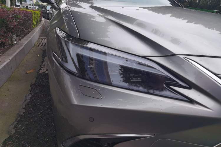 Used Lexus ES 2025 200 Premium Edition