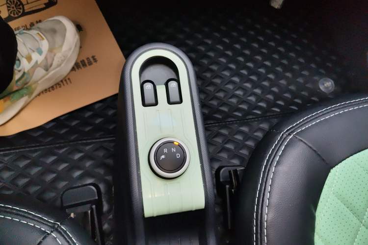 Used Wuling Hongguang MINIEV 2021 Macaron Premium Model – Lithium Iron Phosphate