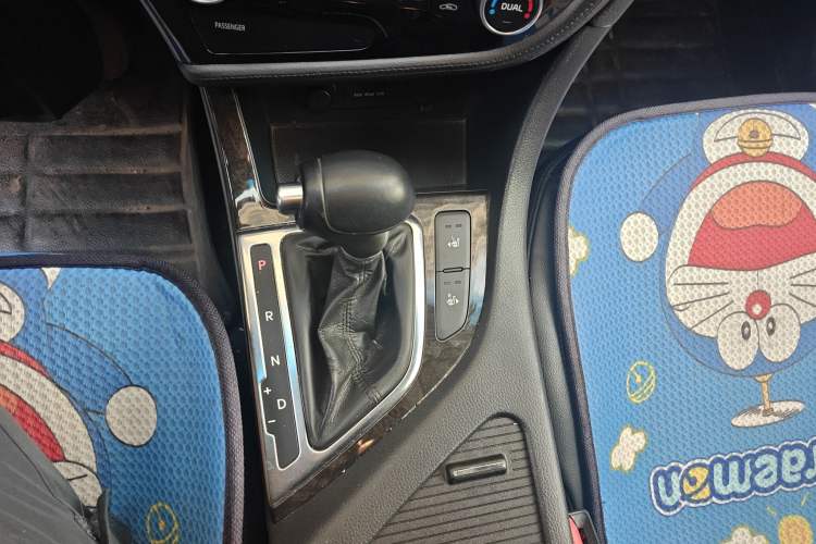 Used Kia K5 2015 2.0L Automatic LUX Gear Lever