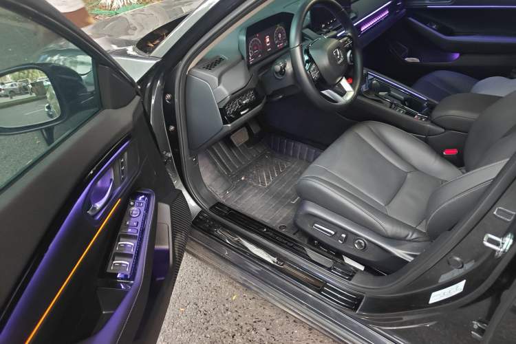 Used Honda Accord 2025 Sport Series 260TURBO Prestige Edition Driver Seat