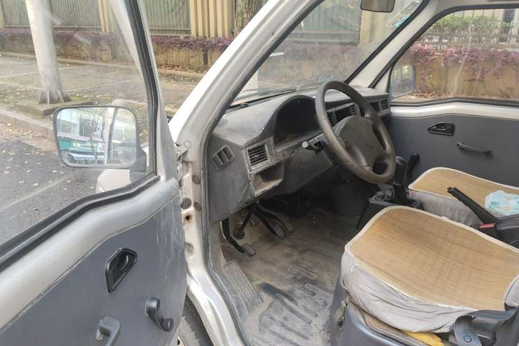 Used Wuling Zhiguang 2015 1.2L Practical LS-I Model Driver Seat