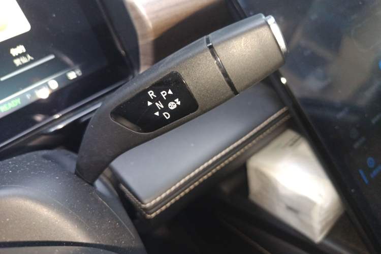 Used XPeng P5 2021 460G+ Gear Lever