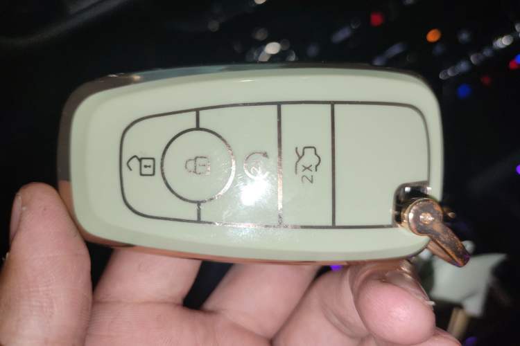 Used Lincoln Corsair 2021 2.0T Two-Wheel-Drive Luxury Edition Vehicle Key