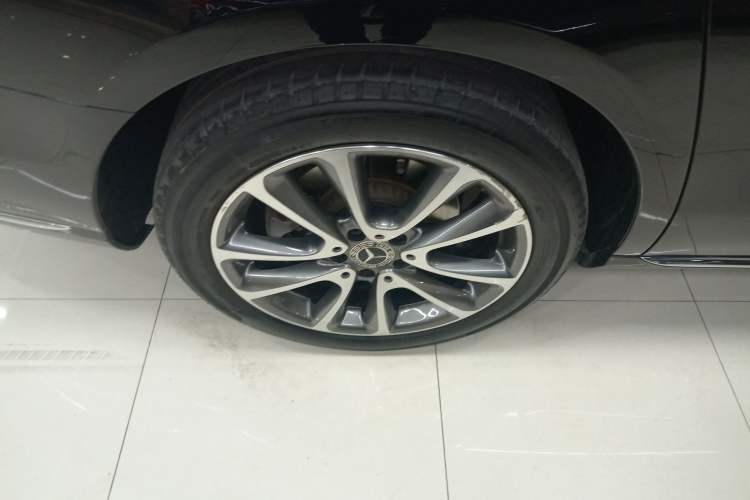 Used Mercedes-Benz E-Class 2019 E 200 L
