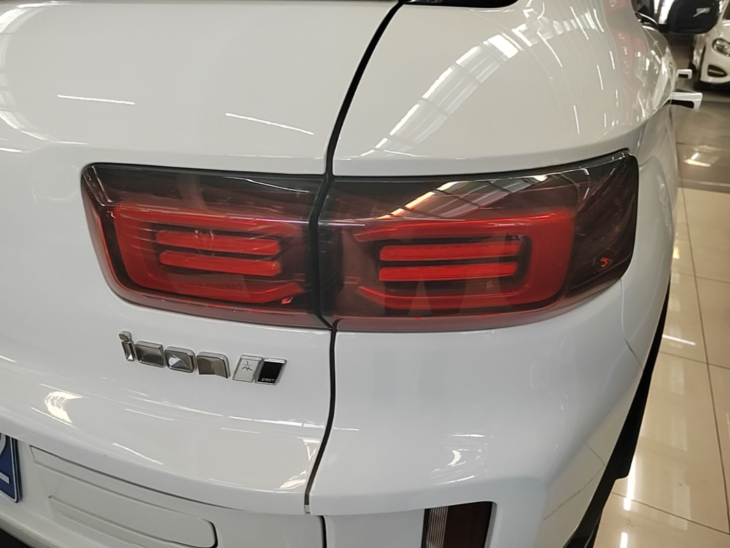 Geely Auto icon 2023 1.5TD Chocolate Smoothie Edition — снимка 9