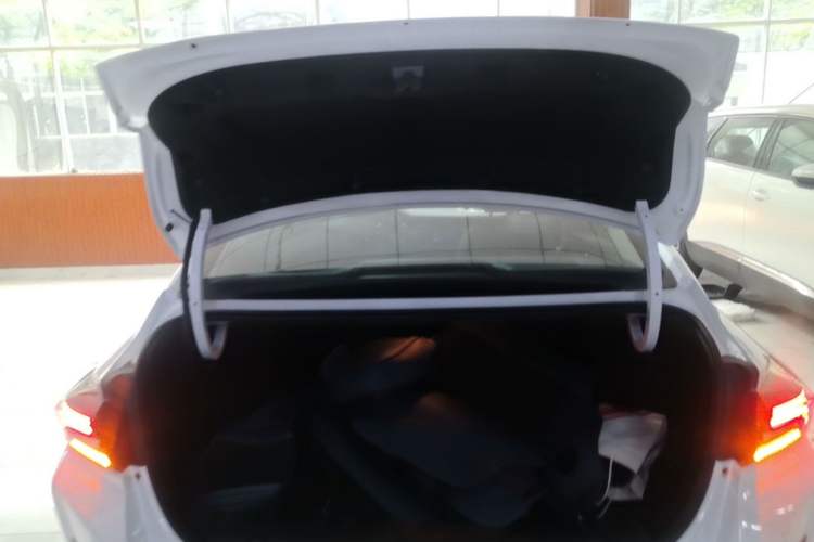 Used Dongfeng Aeolus Yixuan MAX 2023 1.5T Super-Powered Dad Edition