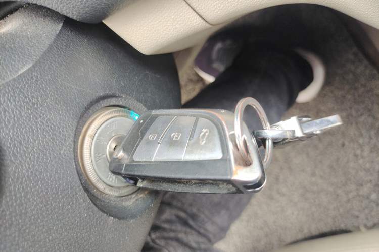 Used Changan Eado 2013 1.6L Manual Luxury Model China V Standard