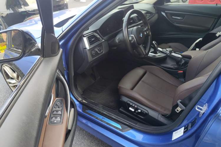 Used BMW 3 Series 2018 320Li Leading Model M Sport Package