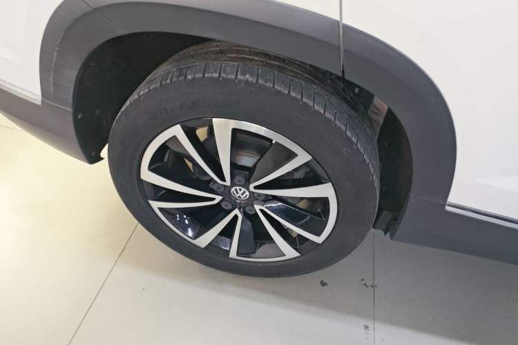 Used Volkswagen Tharu 2022 330TSI Four-Wheel Drive Luxury Edition Right Rear Wheel Hub