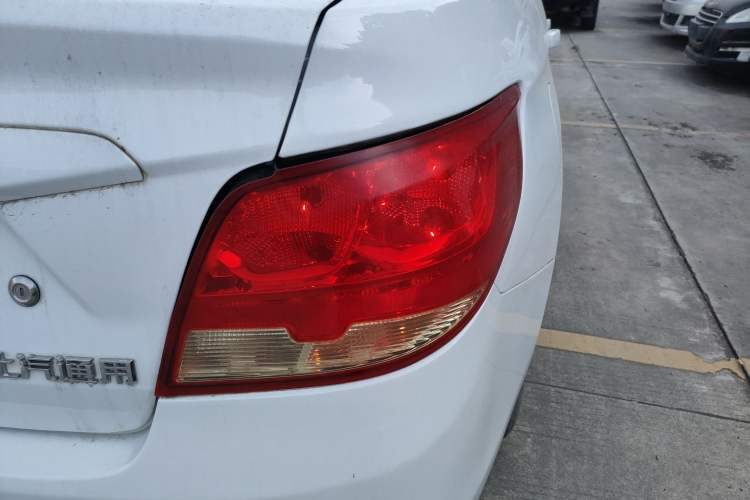 Used Chevrolet Sail 2015 Sail 3 1.5L Manual with Ideal Sunroof Edition Right Rear Taillight