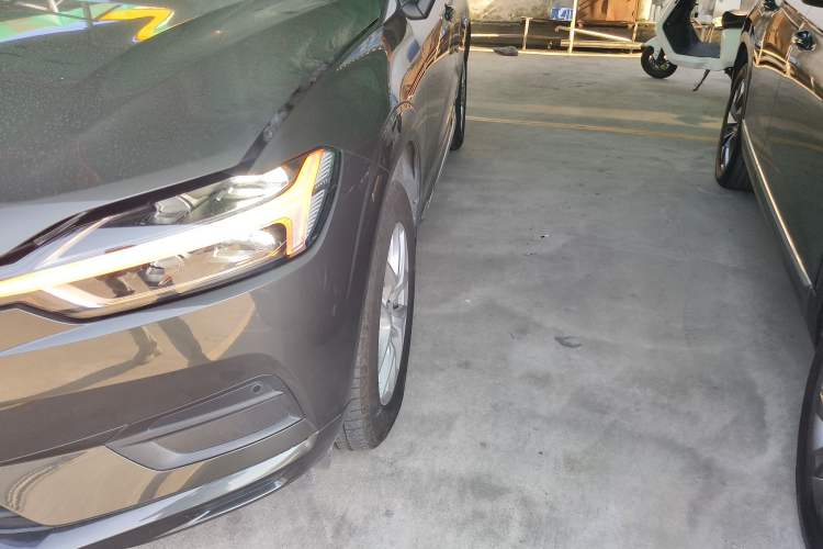 Used Volvo XC60 2019 T5 4x4 Smart Edition China V Standard