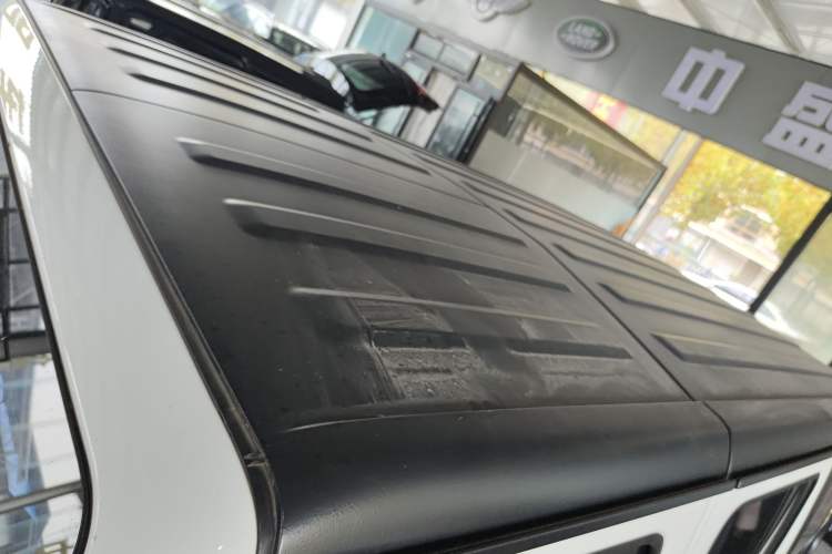 Used Jeep Wrangler 2019 2.0T Sahara Four-Door Version China VI Emission Standard