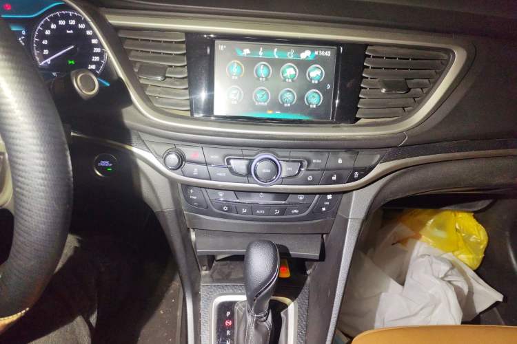 Used Buick Excelle GX 2019 18T Automatic Connected Flagship Version China VI Standard Audio And AC Panel