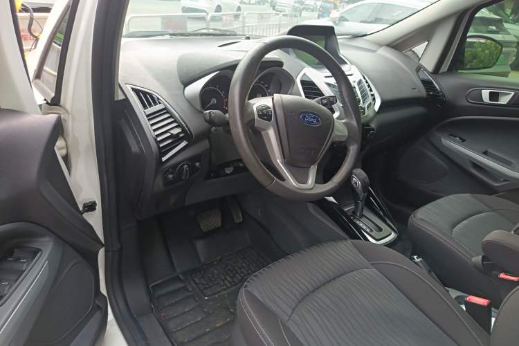 Used Ford EcoSport 2013 1.5L Automatic Prestige Model Center Console