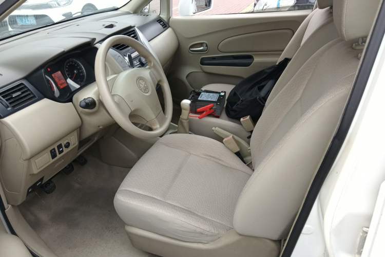 Used Venucia D50 2016 1.6L Manual Elite Edition Left Front Seat