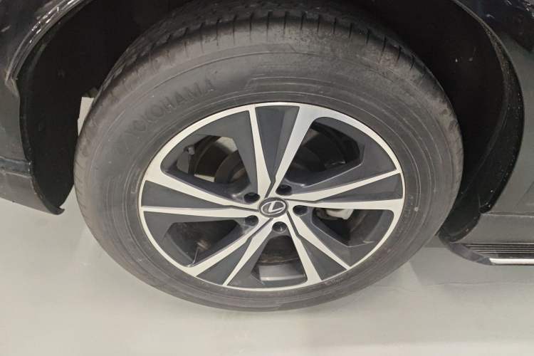 Used Lexus RX 2023 350h Two-Wheel Drive Comfort Edition Exterior 5