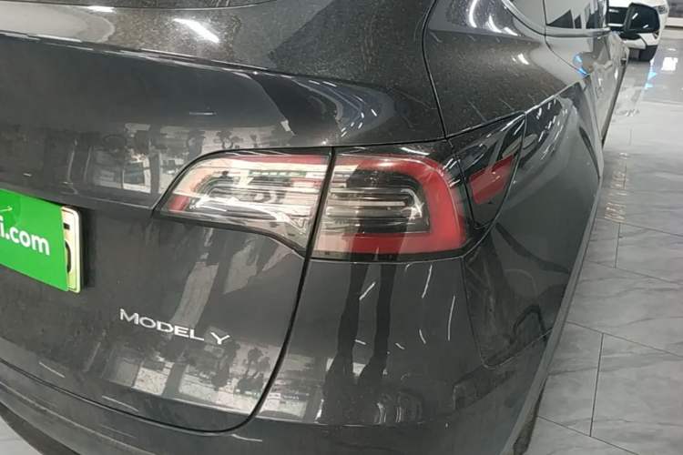 Used Tesla Model Y 2024 Rear-Wheel-Drive Version
