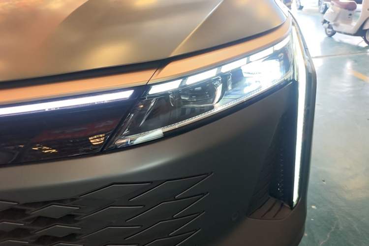 Ojetý EXEED Stellar 2023 400T Two-Wheel Drive Luxury Edition