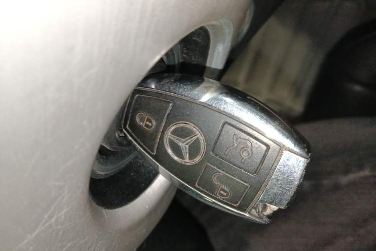 Used Mercedes-Benz GLK-Class 2013 GLK 300 4MATIC Dynamic Sunroof Model Interior 1