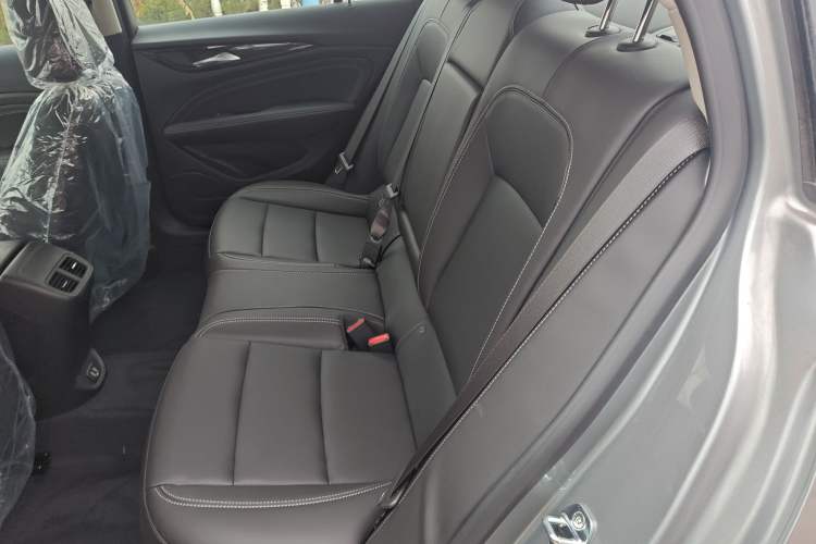 Used Buick Regal 2024 25T Deluxe Edition