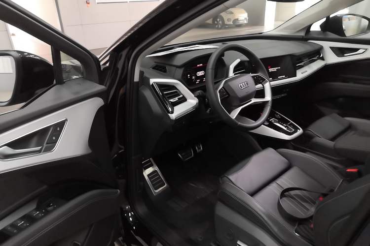 Used Audi Q5 e-tron 2023 40 e-tron Shining Edition Brocade Suit