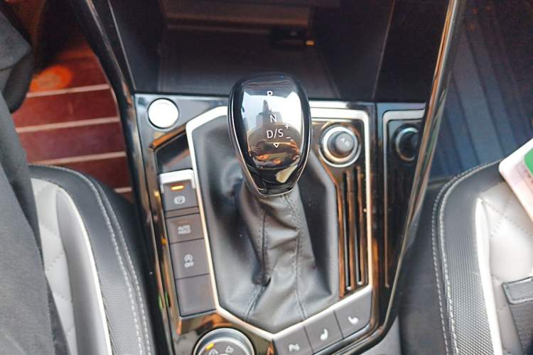 Used Volkswagen Tayron 2023 Revised Version 380TSI All-Wheel Drive R-Line High-Energy Edition