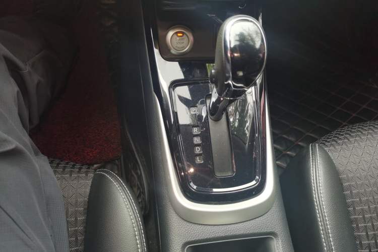 Used Nissan Tiida 2016 1.6L CVT Smart Drive Edition Gear Lever