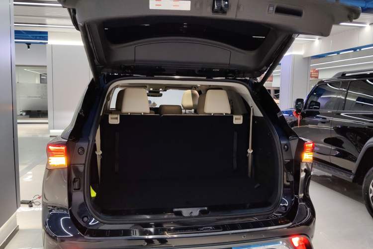 Used Toyota Highlander 2022 Dual-Engine 2.5L Two-Wheel Drive Prestige Edition 7-Seater