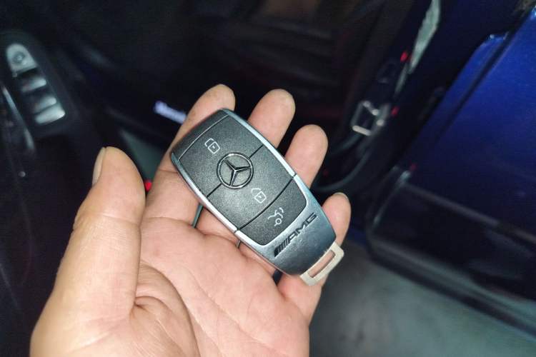 Used Mercedes-Benz C-Class 2020 C 260 L Sport Edition Vehicle Key