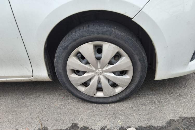 Used Toyota YARiS L Zhi Xuan 2015 1.5E Automatic Charm Edition