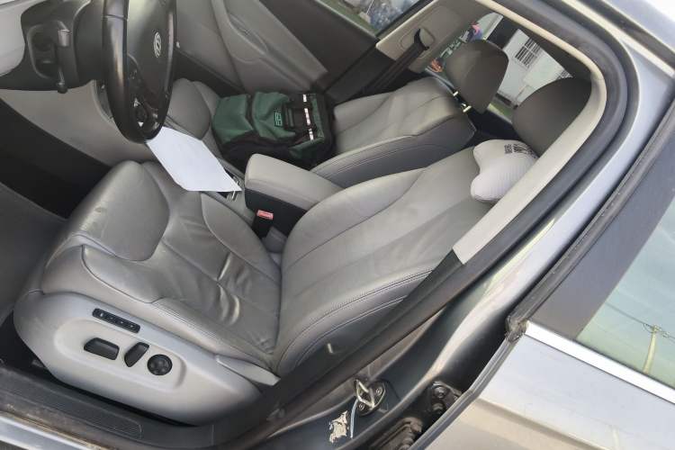 Used Volkswagen Magotan 2009 1.8 TSI DSG Comfort Edition Left Front Seat