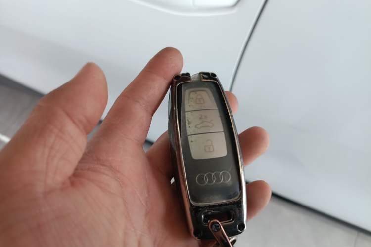 Used Audi Q5 e-tron 2022 40 e-tron Starry Edition Luxury Package Vehicle Key