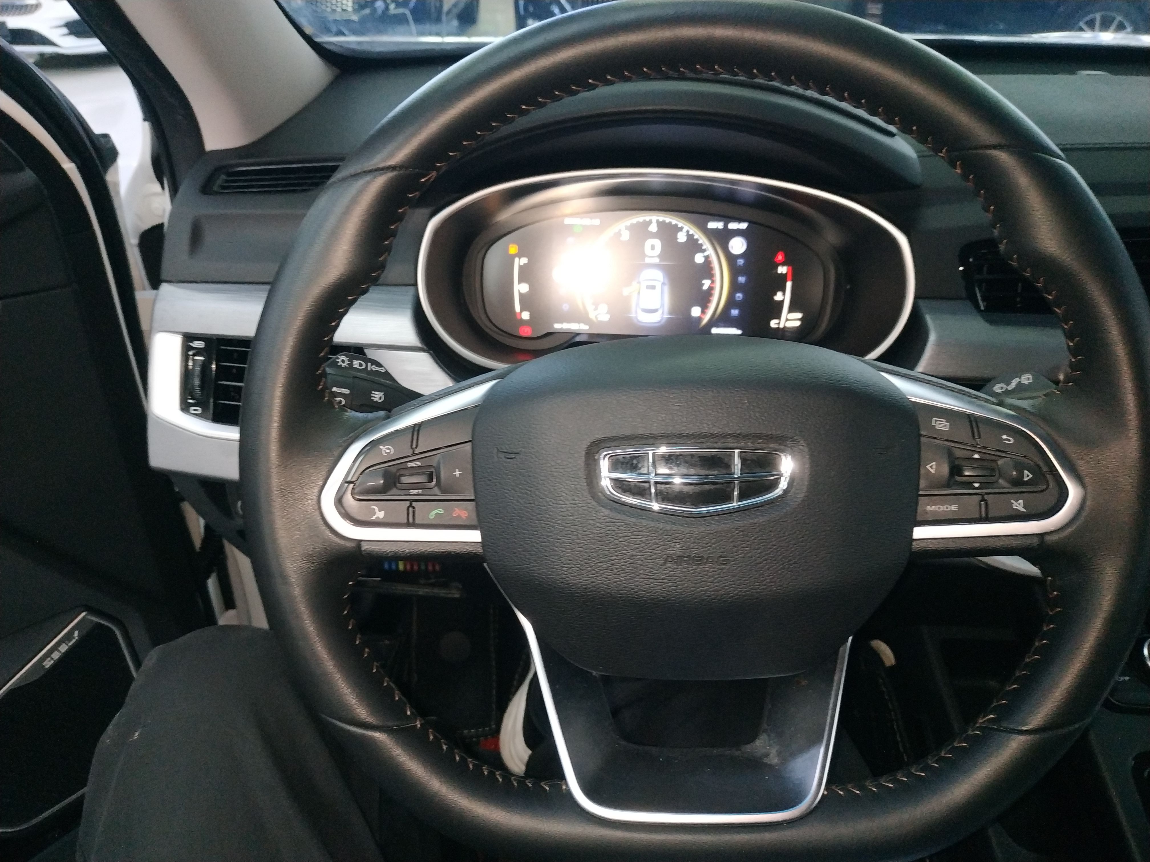 Geely Auto Emgrand X7 Sport 2022 1.8TD DCT Zhiya Trim — снимка 13