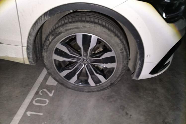 Used Volkswagen Tiguan L 2022 330TSI Automatic Two-Wheel Drive R-Line Enhanced Edition