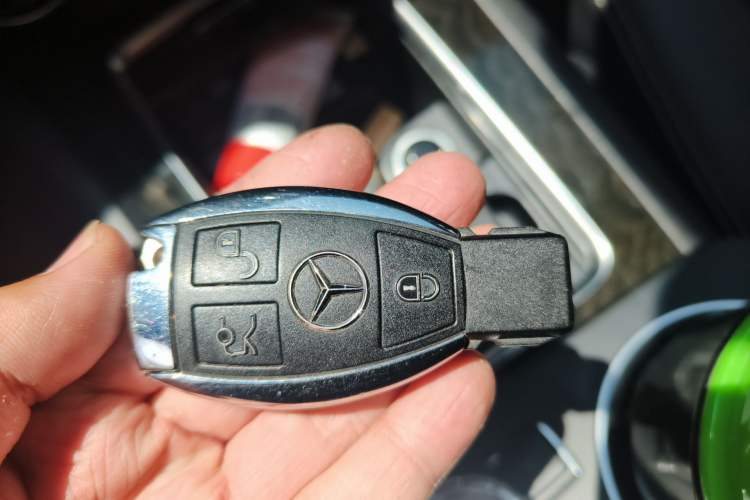 Used Mercedes-Benz GLK-Class 2015 GLK 300 4MATIC Luxury Ultimate Edition Vehicle Key