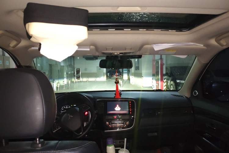 Used Mitsubishi Outlander 2020 2.4L 4x4 Zhi Xiang Edition 5 Seats