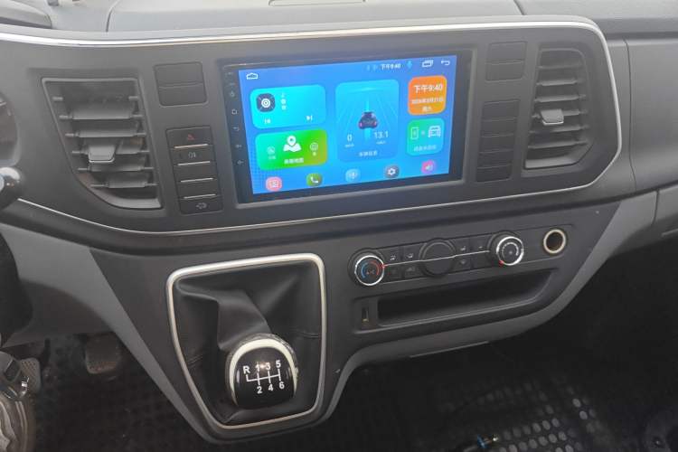 Used SAIC MAXUS Xintu V80 2021 2.0T Manual Classic Aoyuntong 127 PS Mid-axle Mid-roof 6/7/8/9-Seater