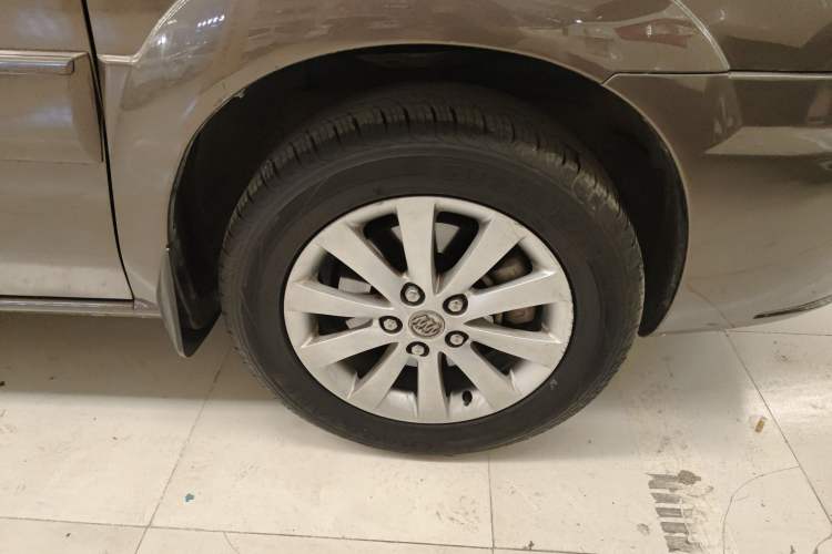 Used Buick GL8 2014 2.4L Classic Edition