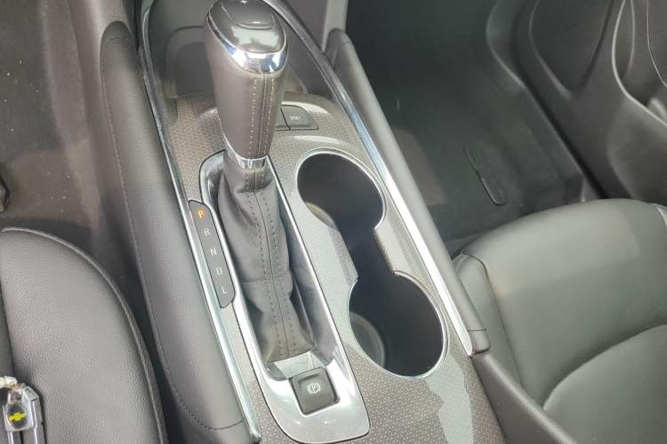 Used Chevrolet Malibu XL 2017 1.5T Automatic Ruichi Edition Gear Lever