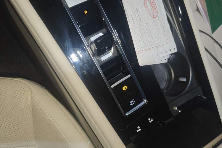 Used Volkswagen Viloran 2023 330TSI Luxury Edition