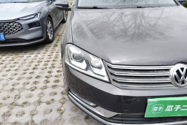 Used Volkswagen Magotan 2012 1.8TSI Prestige Model Right Front Headlight