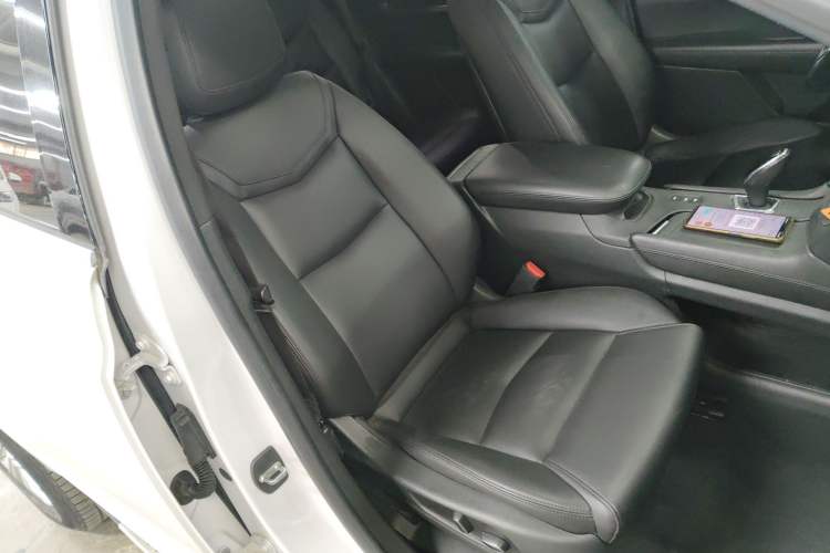 Used Cadillac XT5 2018 28E Four-Wheel Drive Tech Version
