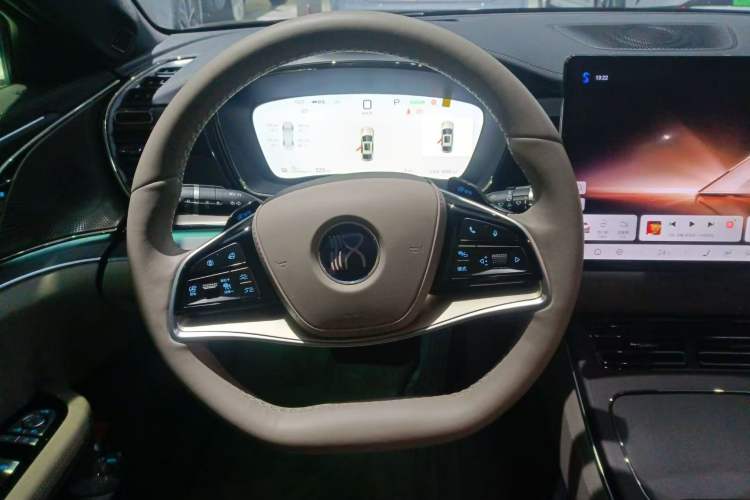 Used BYD Han 2025 EV Intelligent Driving Edition 701KM LiDAR Flagship Model
