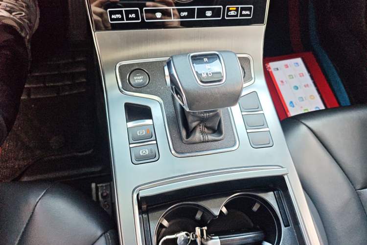 Used Hongqi H5 2020 1.5T DCT Flagship Edition Gear Lever