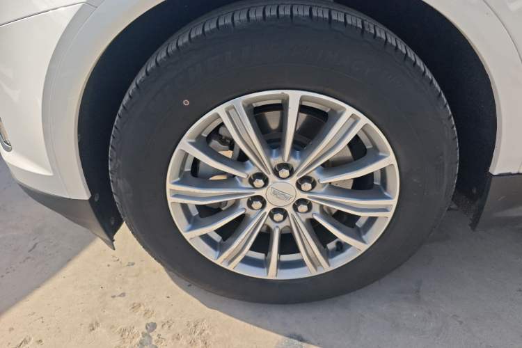 Used Cadillac XT5 2018 28T Four-Wheel Drive Luxury Model Left Front Wheel Hub