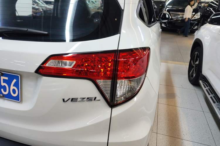 Used Honda Vezel 2020 1.5L CVT Elite Edition Right Rear Taillight