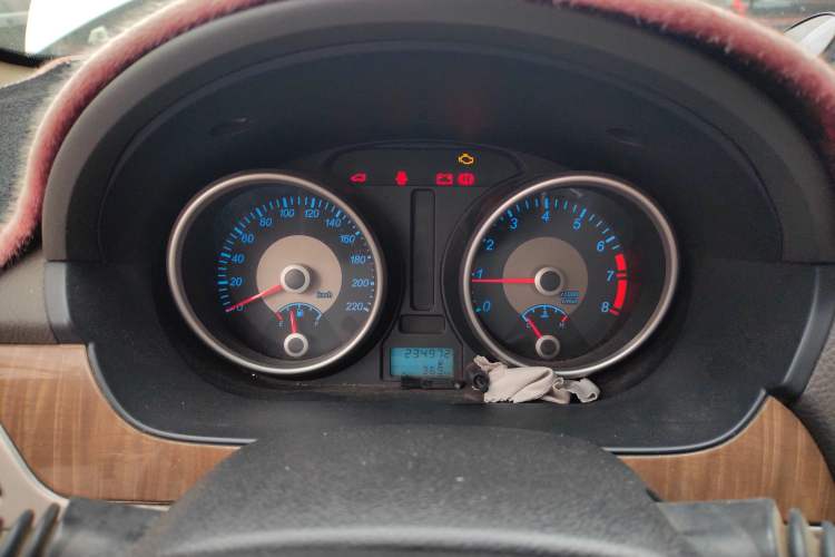 Used Buick Excelle 2015 1.5L Manual Classic Trim
