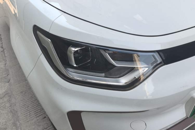 Used SOL E10X 2022 Flower Fairy Design Four-Leaf Clover Right Front Headlight