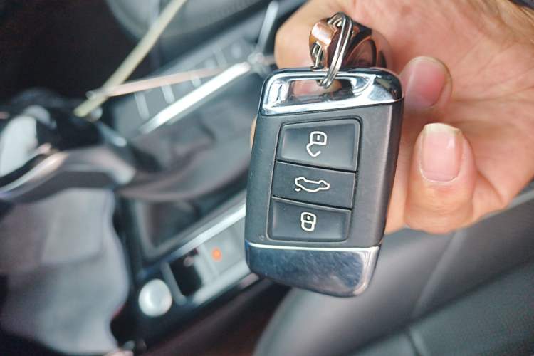 Used Volkswagen Passat New Energy 2022 430 PHEV Hybrid Luxury Edition Vehicle Key