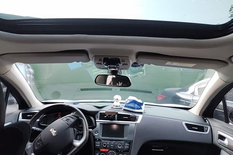 Used DS 6 2014 1.6T Luxury Edition THP160
